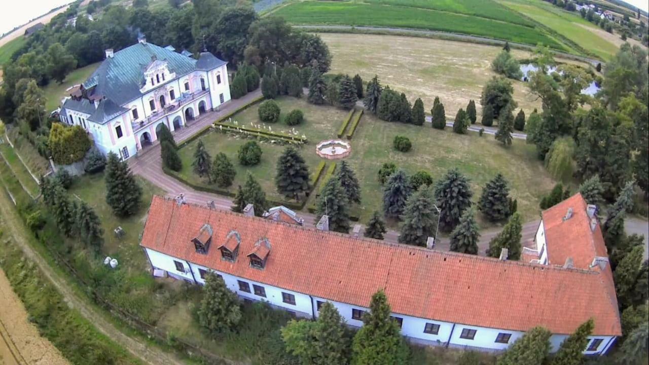 Palac W Czyzowie Szlacheckim Czyżów Szlachecki Kültér fotó